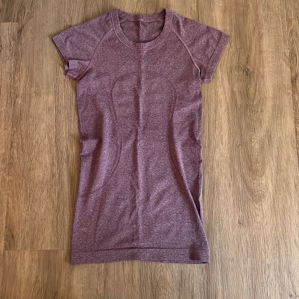 Lululemon T-Shirt